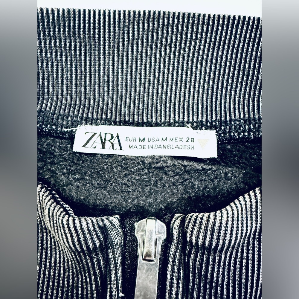 Zara washed effect cropped full zip sweatshirt in black size M - Picture 5 of 8